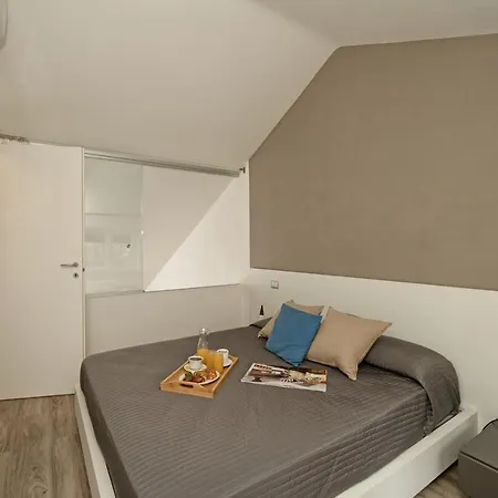Feriehus Il Melagrano A11 By Wonderful Italy Padenghe sul Garda